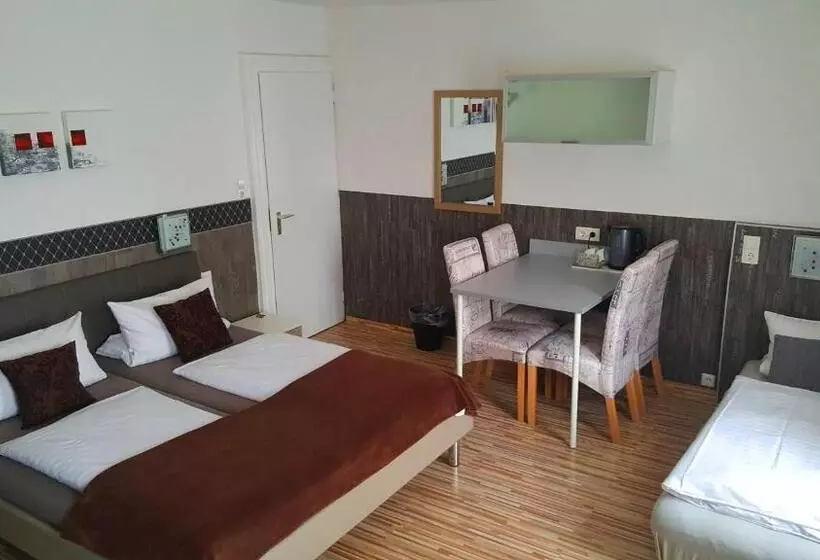 Отель City Central Promenade