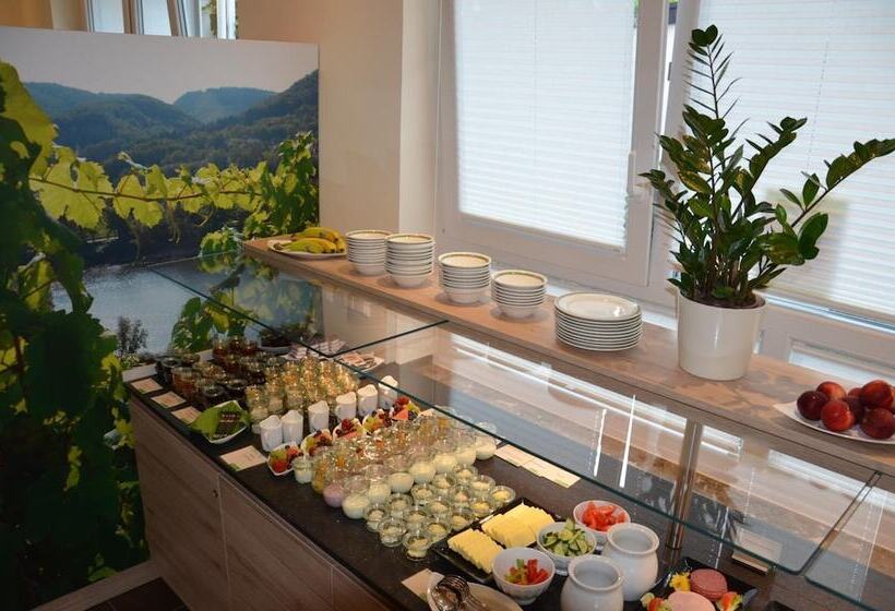 Flair Hotel Am Rosenhügel Garni