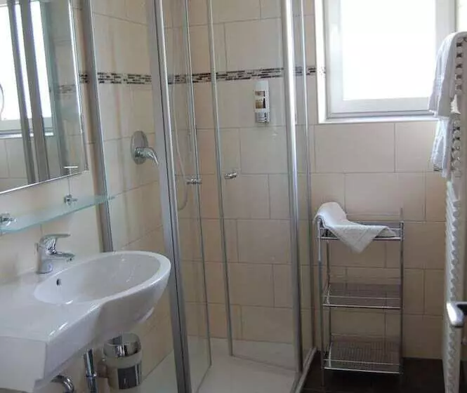 Flair Hotel Am Rosenhügel Garni