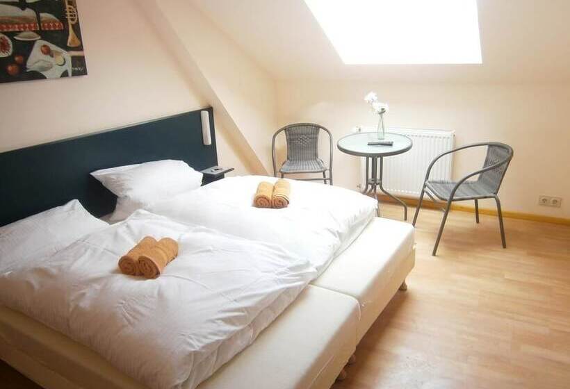 فندق Gz Hostel Königswinter