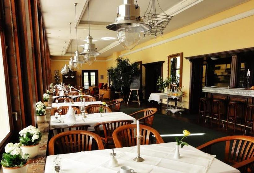 酒店 Café Restaurant  Johannisberg