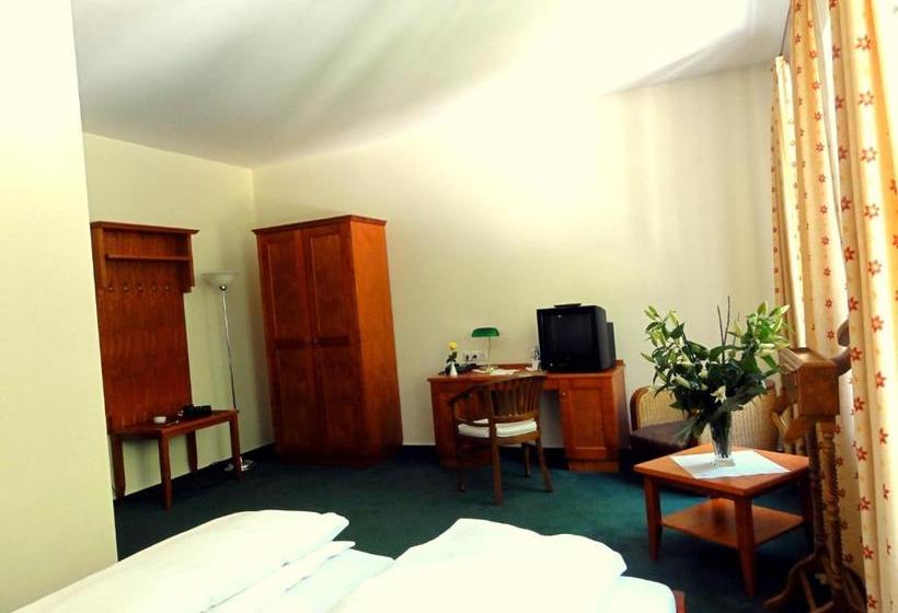 酒店 Café Restaurant  Johannisberg