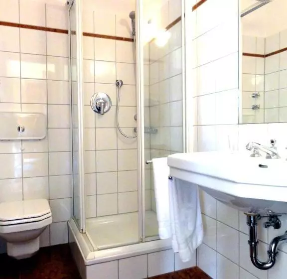 호텔 Café Restaurant  Johannisberg