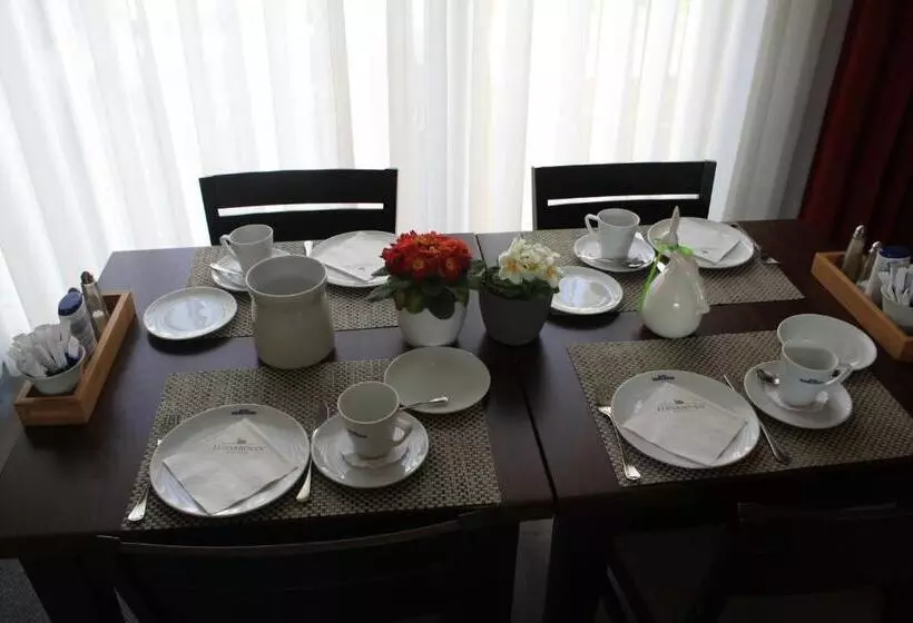 هتل Mercedes City