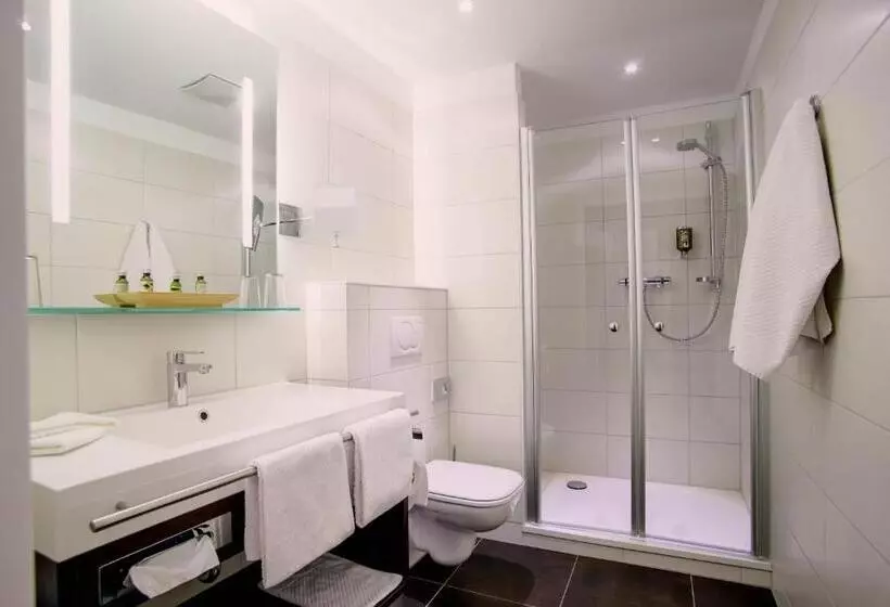 هتل Mercedes City