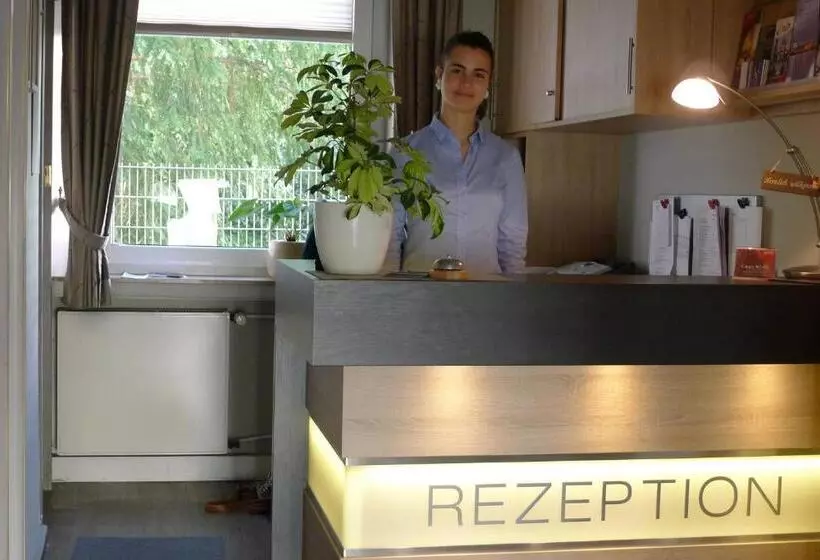 هتل Mercedes City