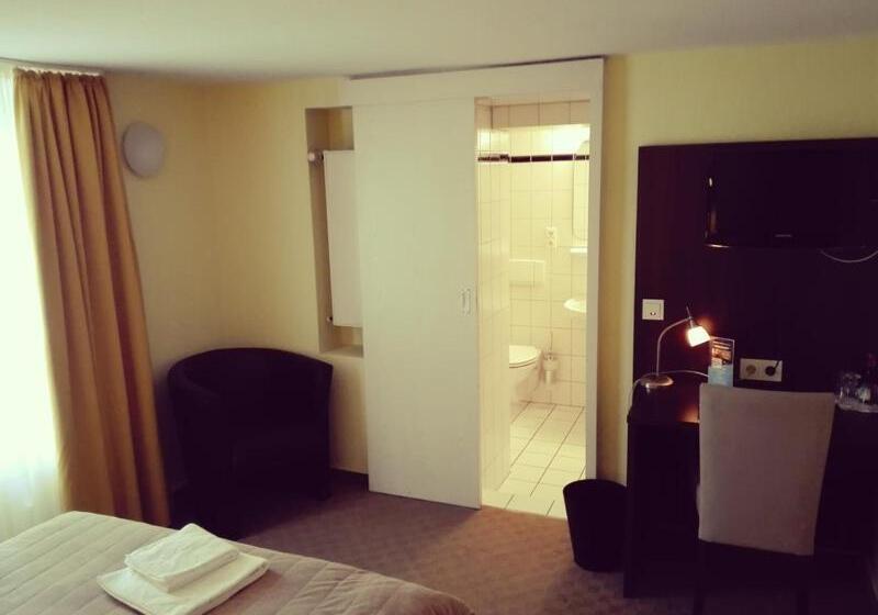 فندق Mercedes City