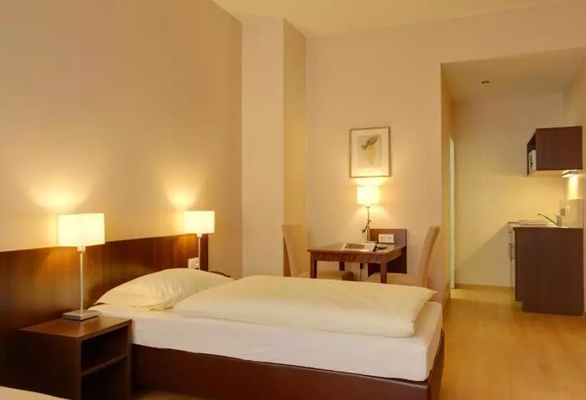 هتل Mercedes City