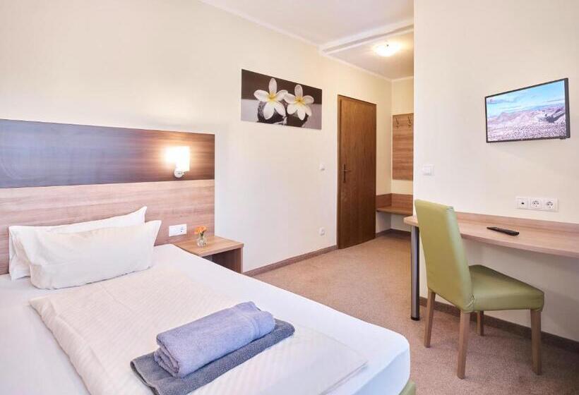 בית מלון כפרי Portofino