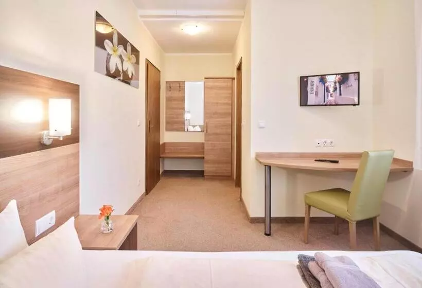 בית מלון כפרי Portofino