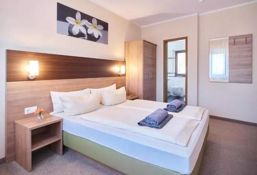 בית מלון כפרי Portofino