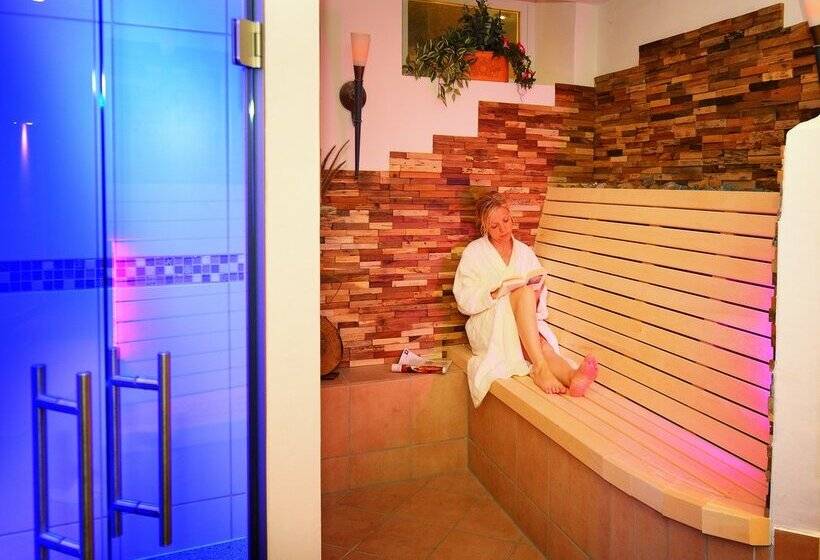 Wellnesshotel Rothfuss Mit Spa Und 2 Schwimmbädern