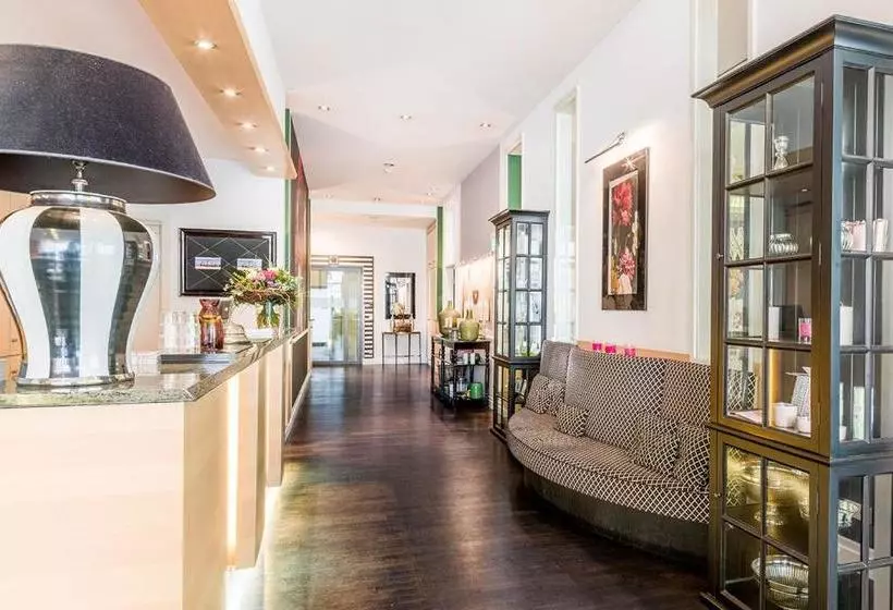 هتل Goliath Am Dom