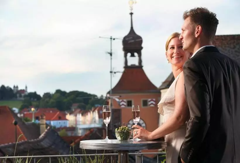 هتل Goliath Am Dom