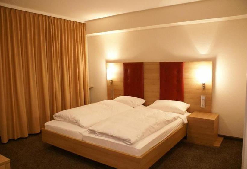 فندق Haus Hennche