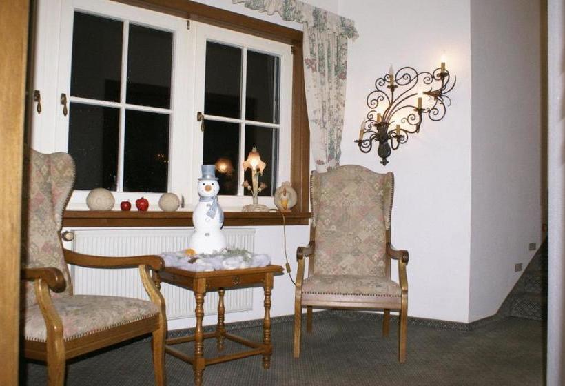 فندق Haus Hennche