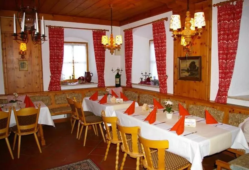Отель Landgasthof Goldener Pflug