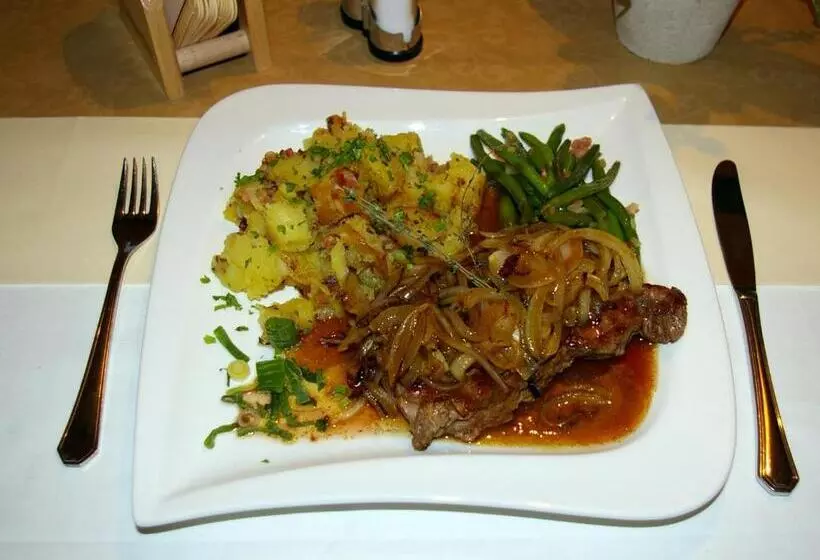 Отель Landgasthof Goldener Pflug