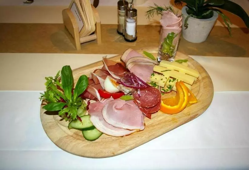 Отель Landgasthof Goldener Pflug