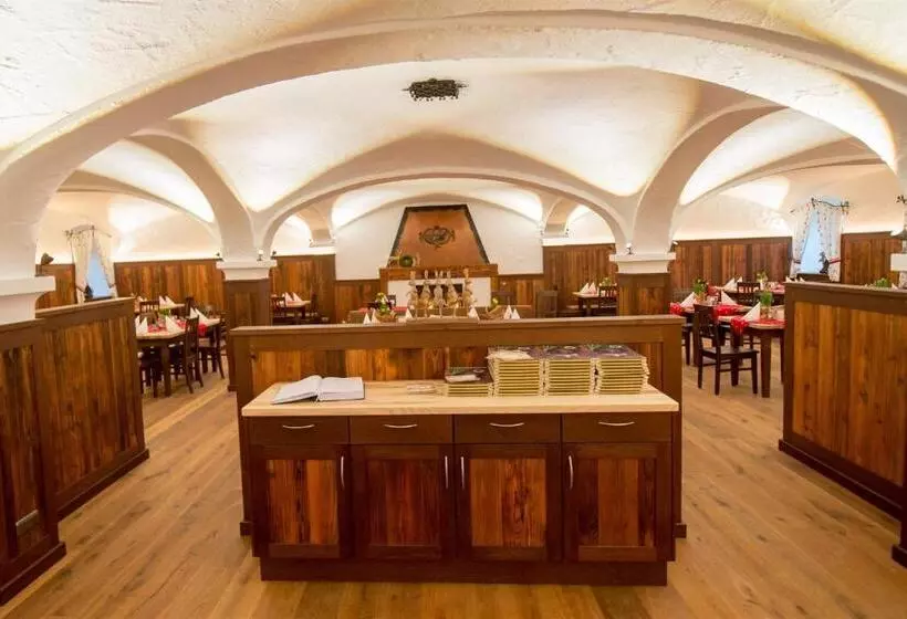 Отель Landgasthof Goldener Pflug