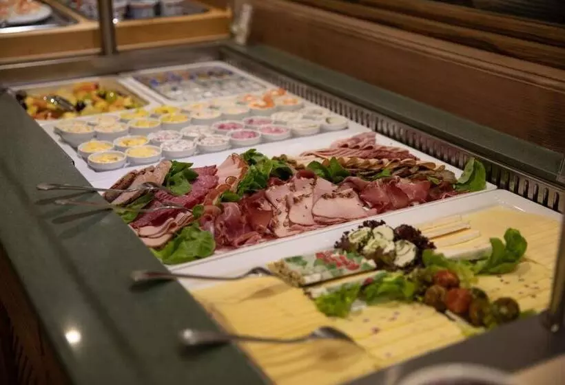 Отель Landgasthof Goldener Pflug