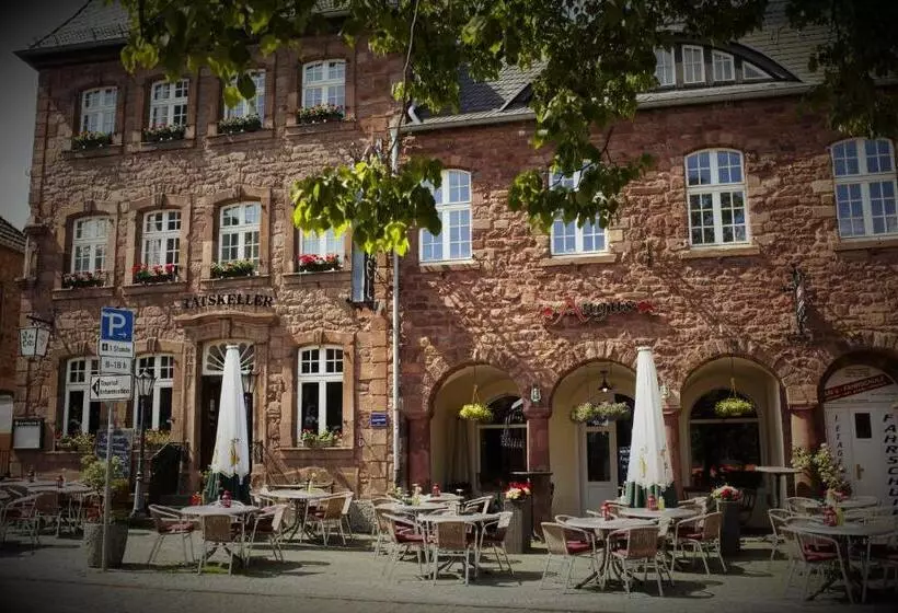 ホテル Ratskeller