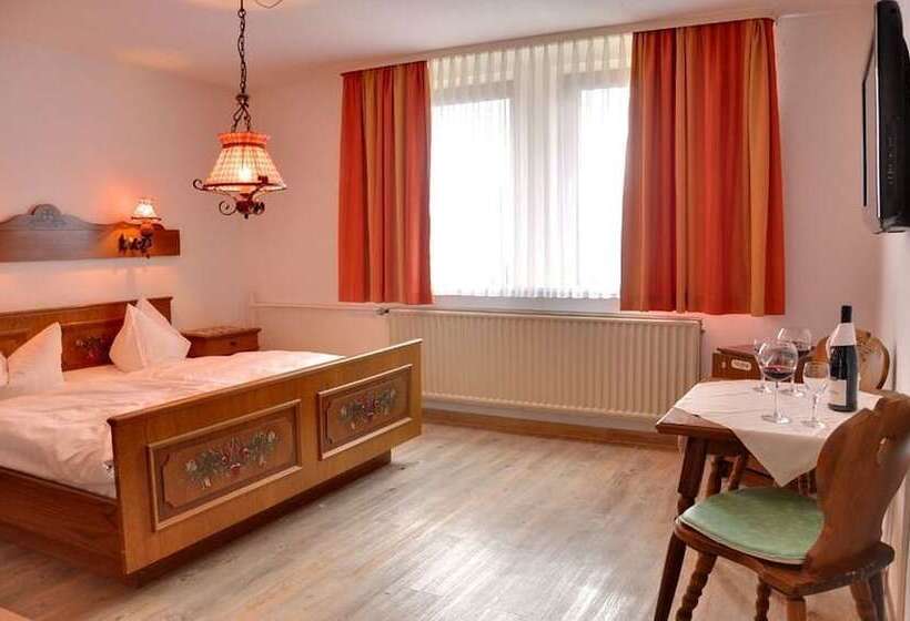 ホテル Schwalenberger Malkasten