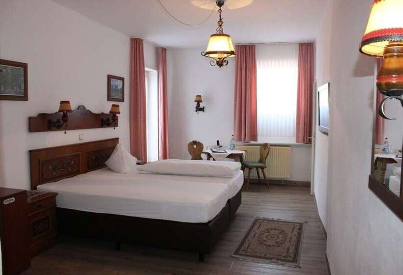 ホテル Schwalenberger Malkasten