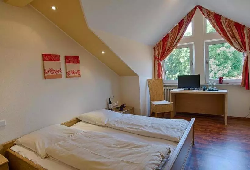 בית מלון כפרי Zum Tiergarten