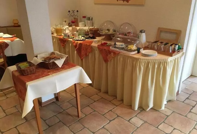 بنسيون Gästehaus Linden