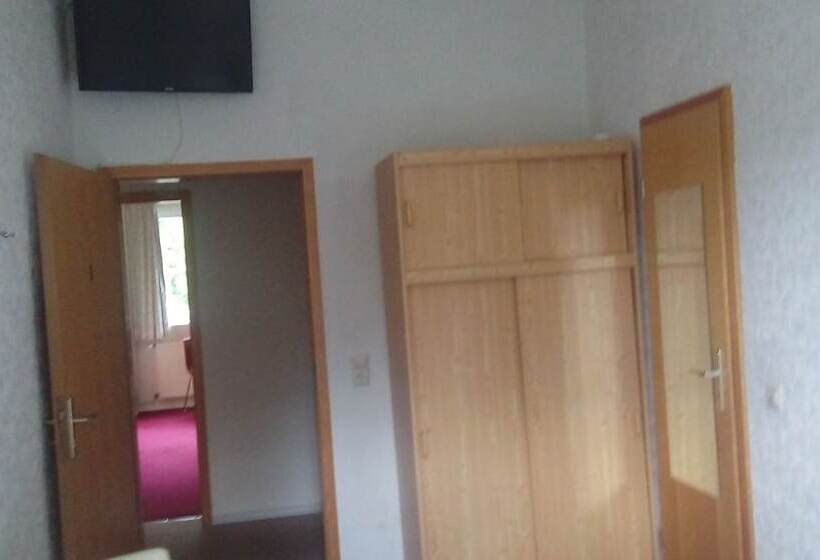 פנסיון Haus Waldfrieden