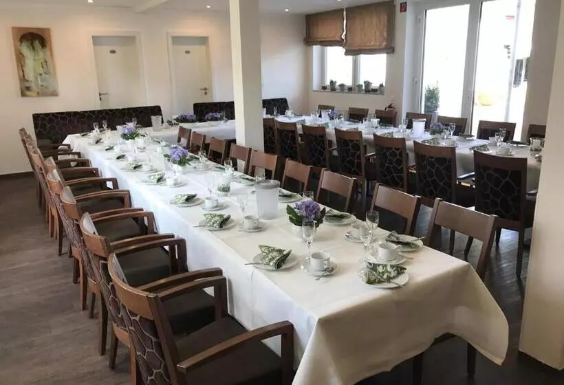 膳宿费 Schlossstuben