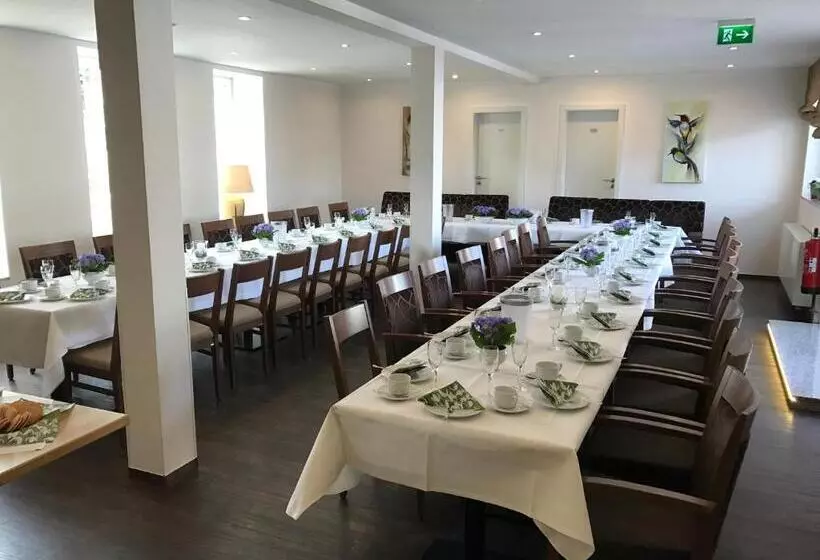 膳宿费 Schlossstuben