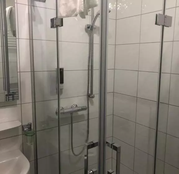 膳宿费 Schlossstuben