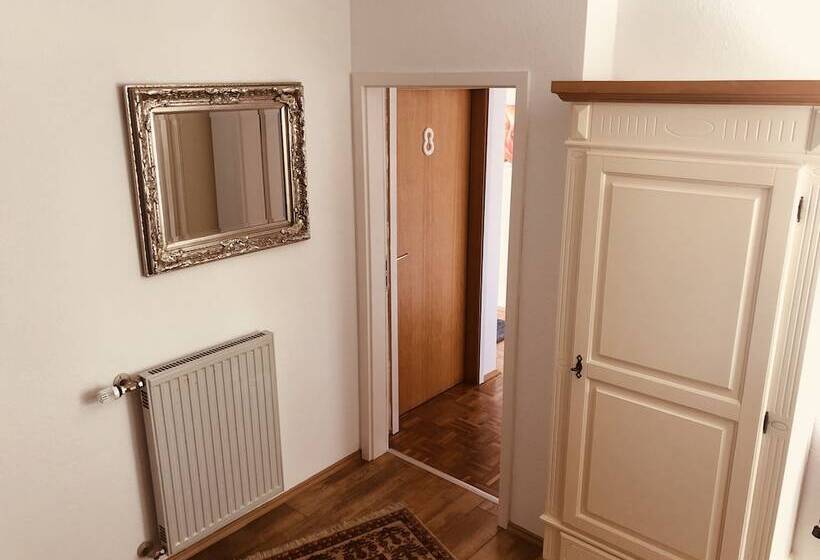 膳宿费 Schlossstuben