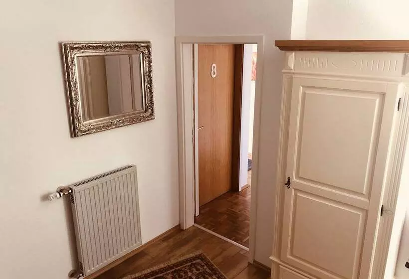 膳宿费 Schlossstuben