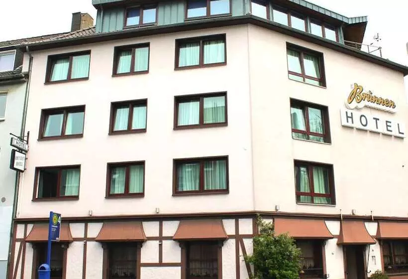ホテル Brunnen