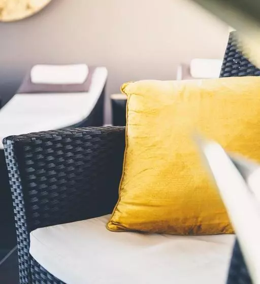 ホテル Deutschherrenhof