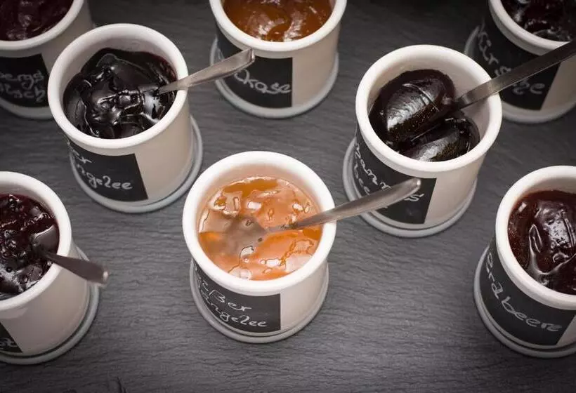 ホテル Deutschherrenhof