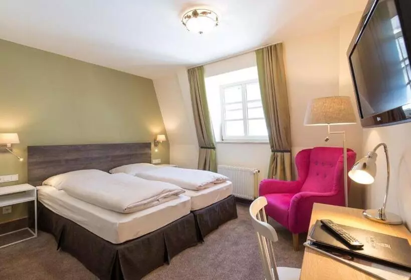 ホテル Deutschherrenhof