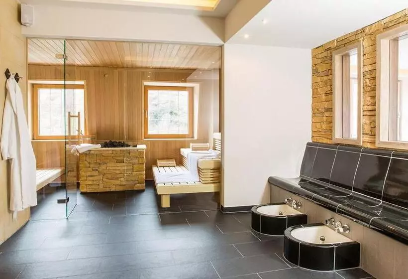 ホテル Deutschherrenhof