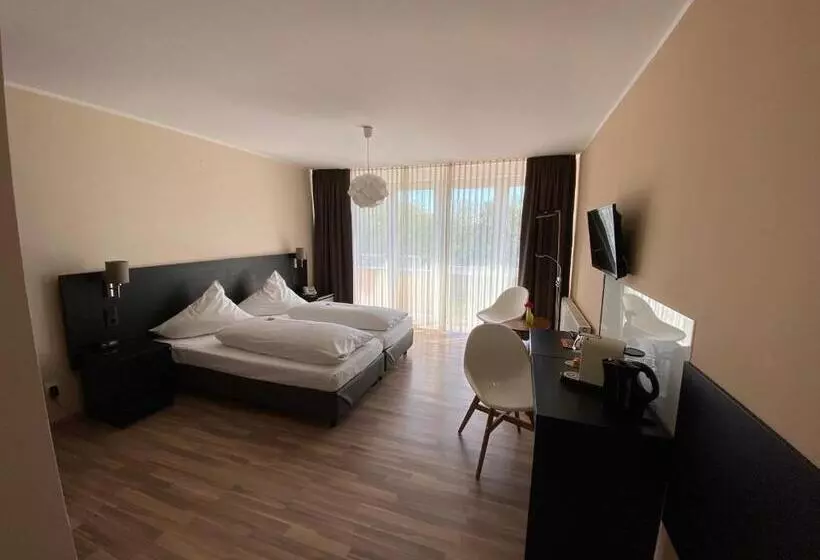 ホテル Drei Kronen