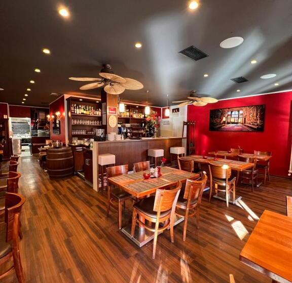 Отель Drei Kronen