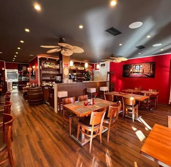 ホテル Drei Kronen