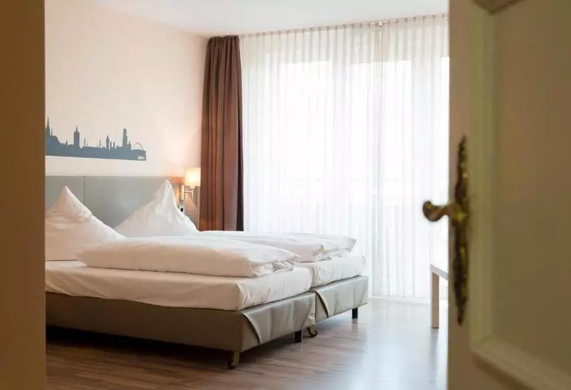 ホテル Drei Kronen