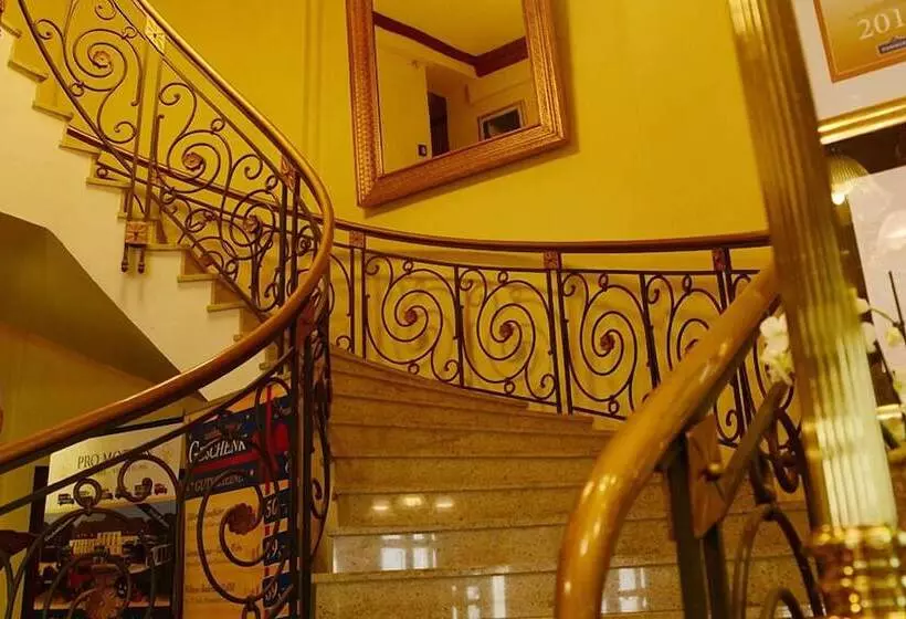 Отель Drei Schwanen  Ristorante Due Fratelli