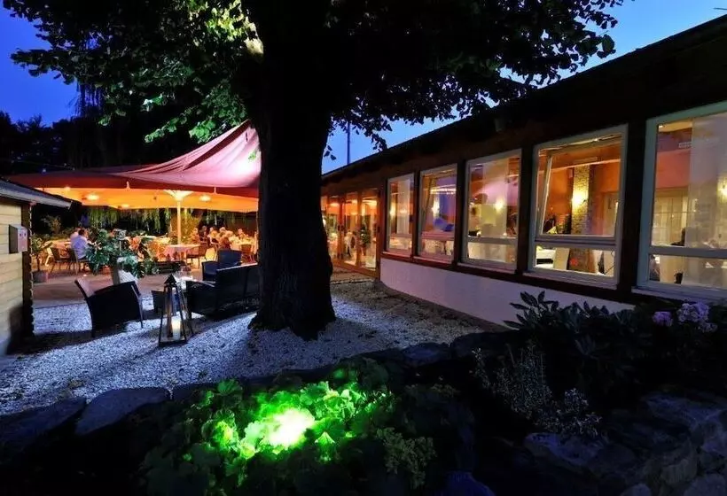 Отель Dreimädelhaus