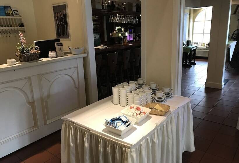 Отель Dreimädelhaus