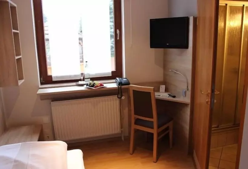 Отель Dreimädelhaus