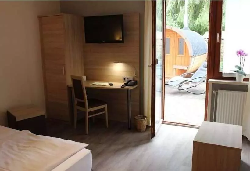 Отель Dreimädelhaus